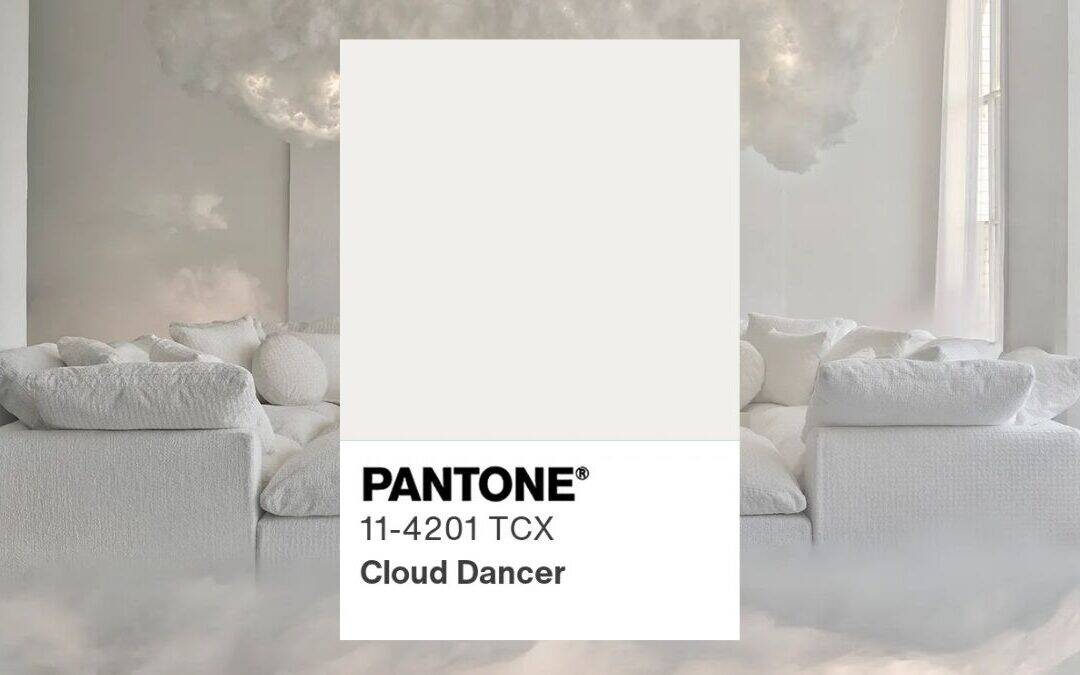 PANTONE 2026: LA FORZA DI CLOUD DANCER, EVOCARE UN INIZIO SENZA IMPORRE UNA DIREZIONE.